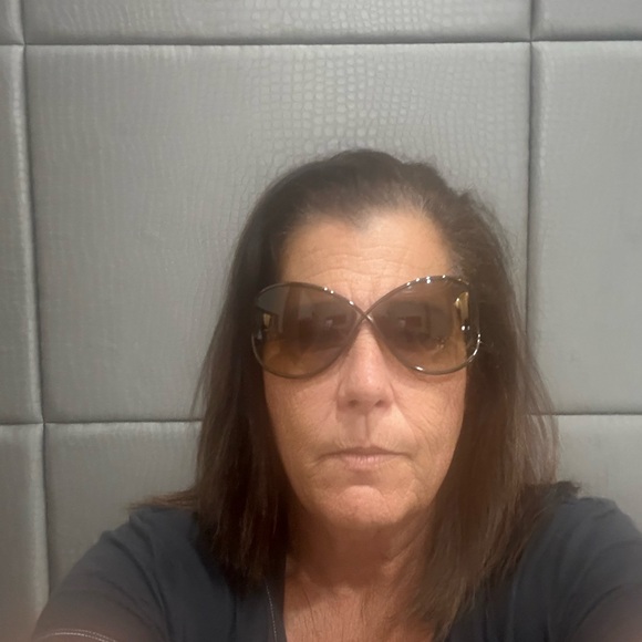 Tom Ford Shiny dark bronze sunglasses. In great condition. - Picture 10 of 13